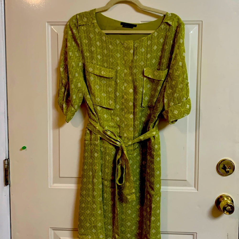 Woman size medium summer, dress, two way waist or hip tie
